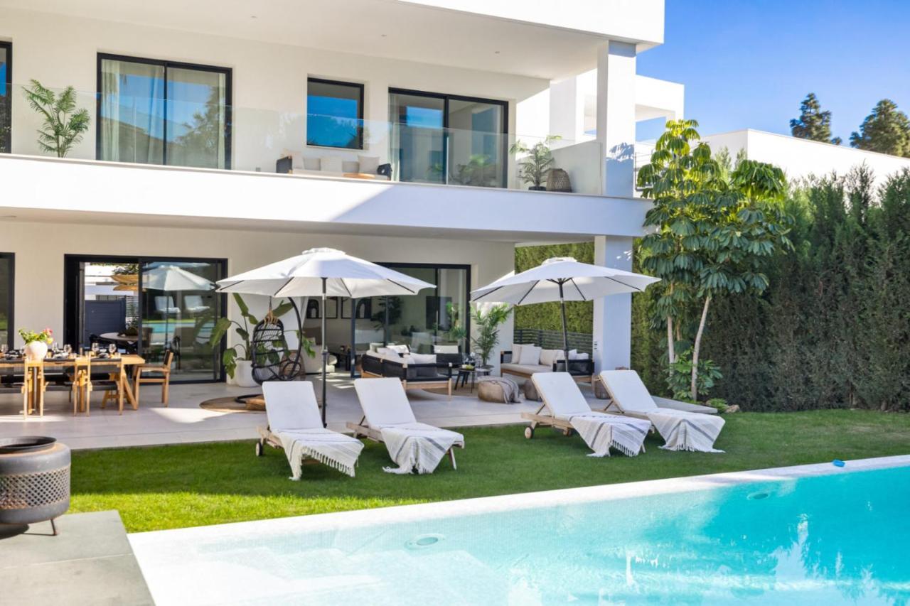 Brand New Modern 5 Bdrm In Puerto Banus *