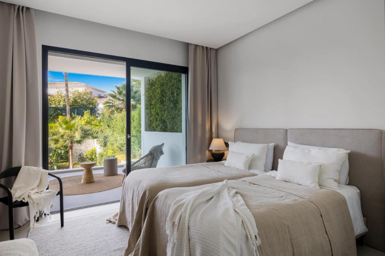 Brand New Modern 5 Bdrm In Puerto Banus Apartment *