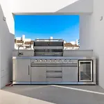 Brand New Modern 5 Bdrm Villa In Puerto Banus