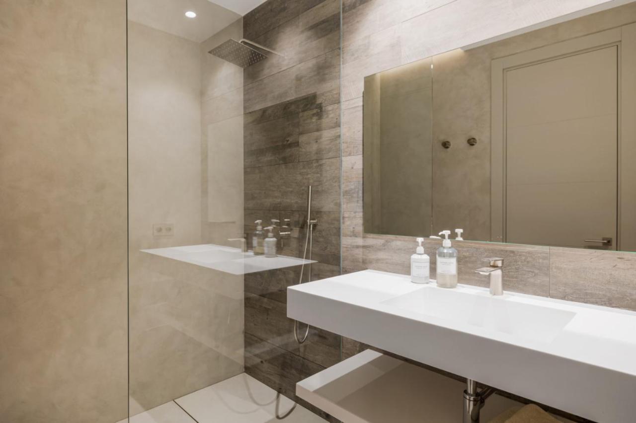 Brand New Modern 5 Bdrm In Puerto Banus Appartement